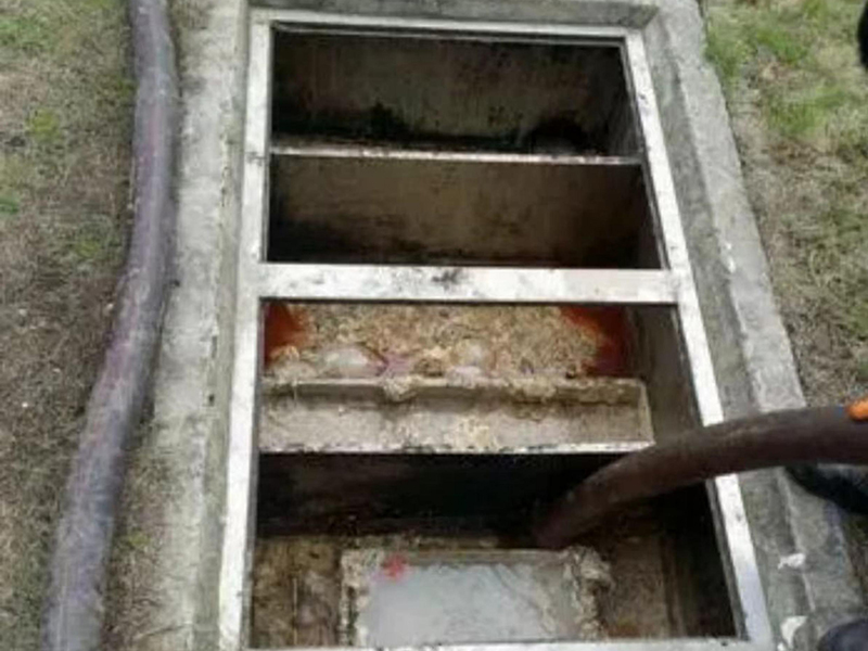 邦溪镇隔油池清理